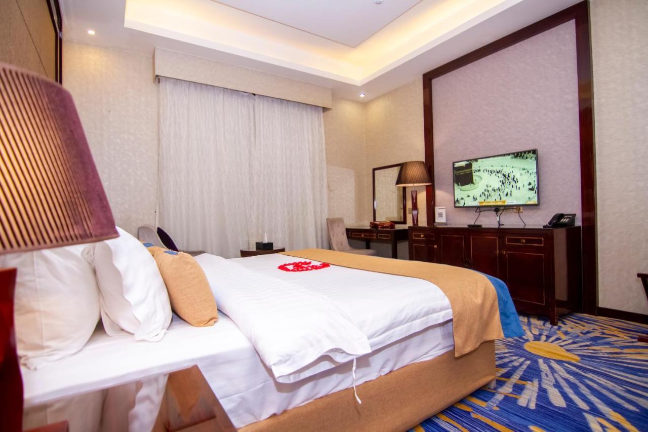 فندق هوليداي الخليج الرياض - Holiday Al Khaleej Hotel ภายนอก รูปภาพ