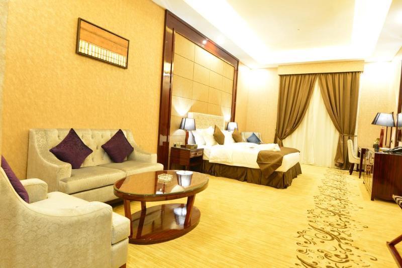 فندق هوليداي الخليج الرياض - Holiday Al Khaleej Hotel ภายนอก รูปภาพ