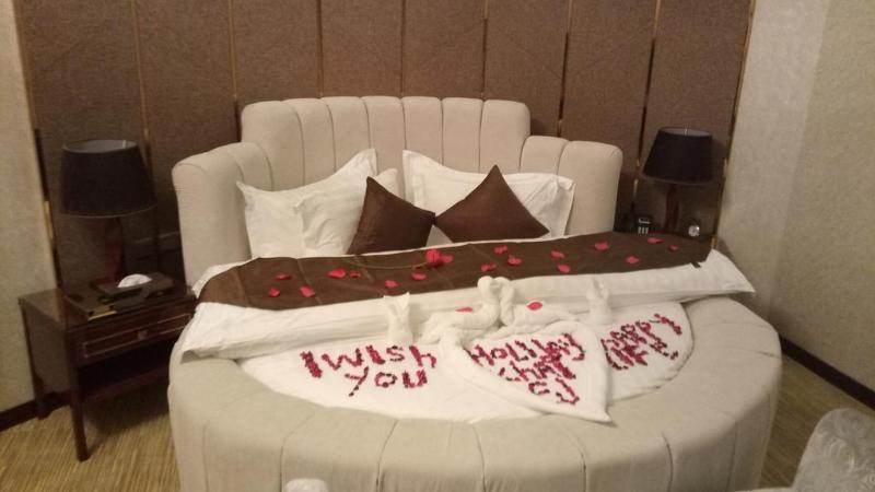 فندق هوليداي الخليج الرياض - Holiday Al Khaleej Hotel ภายนอก รูปภาพ